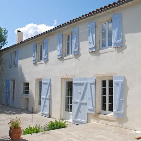 La Tonnelle Fleurie Chambres D'Hotes Sainte-Soulle Экстерьер фото