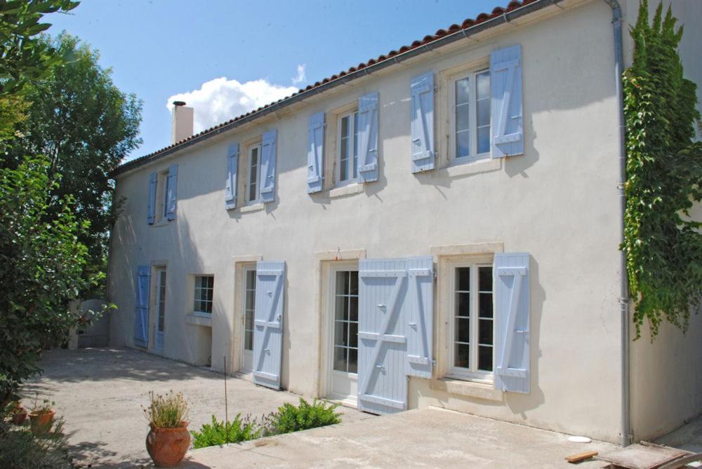 La Tonnelle Fleurie Chambres D'Hotes Sainte-Soulle Экстерьер фото