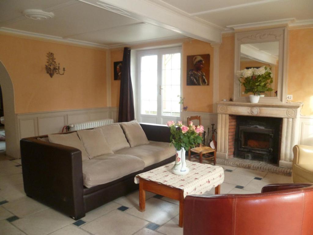La Tonnelle Fleurie Chambres D'Hotes Sainte-Soulle Экстерьер фото